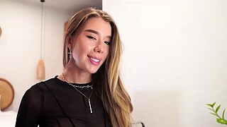 Sweet amateur babe goes solo with yellow dildo