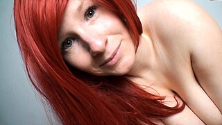 Big boob brunette masturbates on webcam