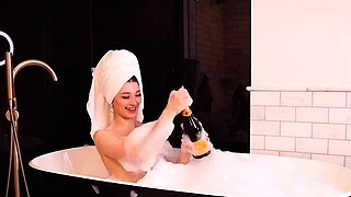 Eva de Vil - Luxury Worship