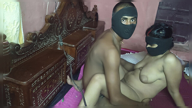 Pretty hot girl first time sexy hot girls ki chudai ki Indian style me boobs so cute hot