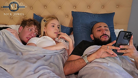 Let',s Be Silent! Our Stepfather Can',t Figure It Out - He Sneaks It All in Me