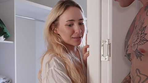 I Can',t Stand Your Sexy Curves, Step Sister, Let Me Enjoy Your Pussy!