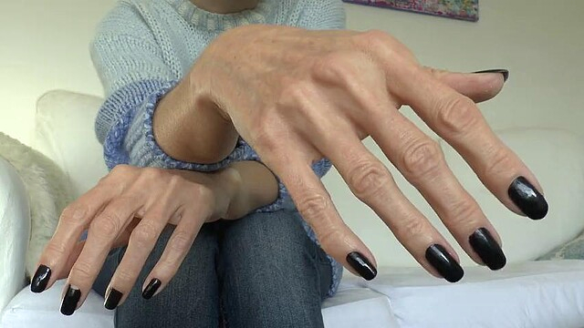 Lady Victoria Valente - Black Sexy Fingernails